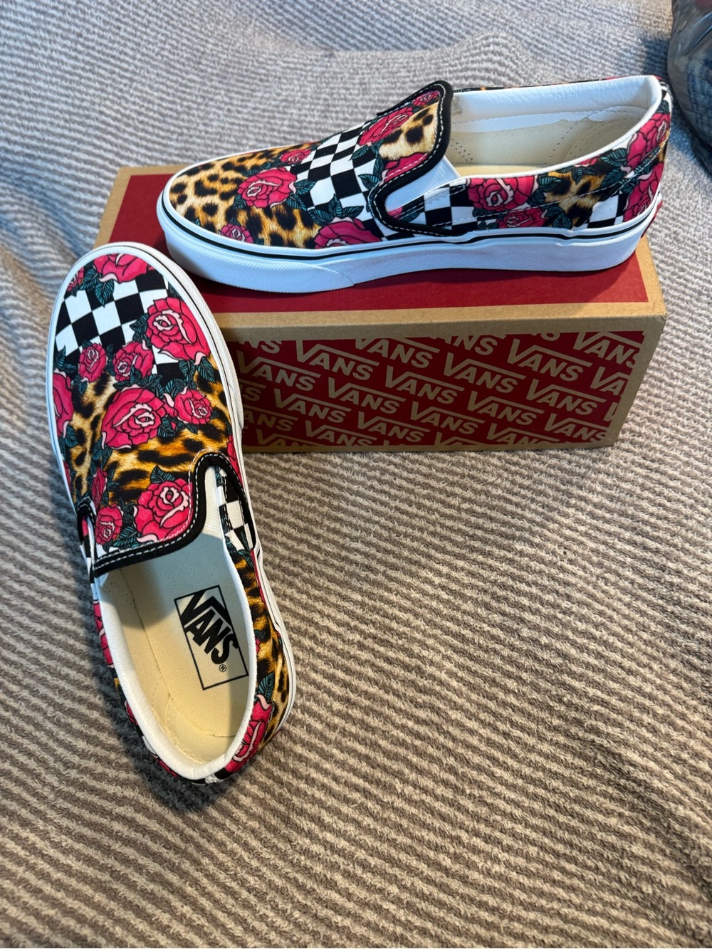 Vans Checkerboard Rose & Leopard Slip-On Sneakers - 6 men 7.5 women